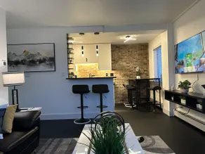 Newly remodeled downtown Apt. - Image 4