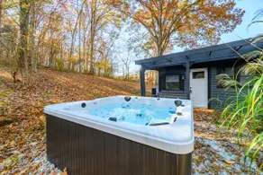 Copper Hill - peaceful, spa suite, hot tub - Image 2