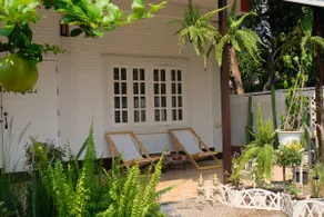 Quiet in the middle of the city, Thai retro double bedroom B&B by the Ping River, free use of bicycles - Image 2