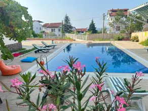 3-storey 600 m2 detached villa with pool, 20 m to the sea - Image 4