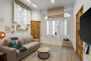 Charming Stay in the 3 Cities - Image 3