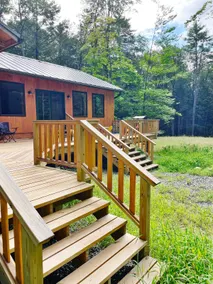 Minimalist forest retreat - Image 4