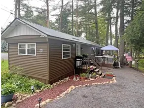 Beautiful, cozy lake house! - Image 3