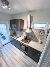 4Bed House with parking and GYM /London/Edgware - Image 5