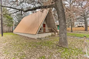 Lakeside Escape - Cabin A - Image 3