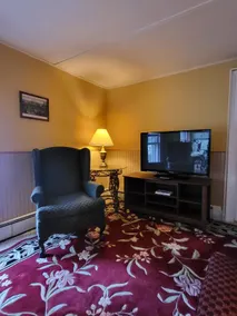 Apartment in Milford - Image 2