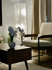 Modern Stay 7 - Image 2