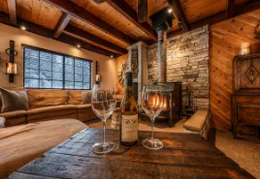 Ridgeview Retreat ~ Location Meets Comfort (AC!) - Image 2