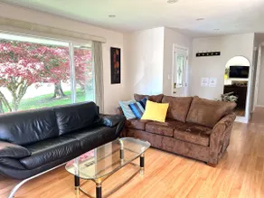 Family Friendly, Bright, & Spacious 3 BED 2 BATH - Image 2