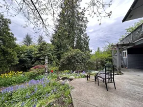 Family Friendly, Bright, & Spacious 3 BED 2 BATH - Image 5