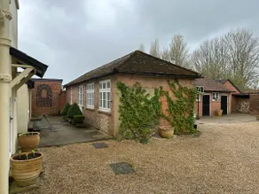 A charming annex with a fascinating D-Day history - Image 2