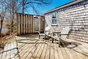 Lakefront Gem: Views, Paddleboards & Firepit - Image 4