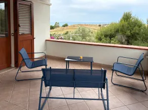 Tourist accommodation with a sea view - Image 3