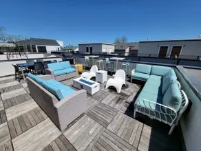Social Rooftop House w/King bed & 2 garage parking - Image 5