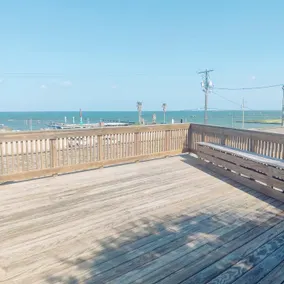 Bayfront Bliss Sunny Daze Studio - Image 3