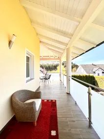 Flower House, 3 bedroom Apartment - Image 3