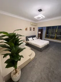 Lovely 4BR with direct nile view - Image 3