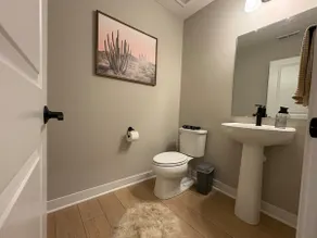 Great new build townhome near Easton/airport! - Image 4