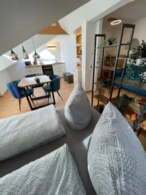 Alpine view retreat with balcony - Image 5