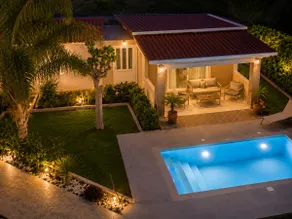 Sea Breeze & Nature villa, with heated pool and garden retreat - Image 2