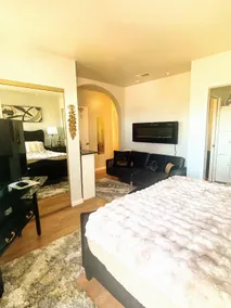 Jacuzzi Getaway, Private apartment w/Ocean view - Image 5