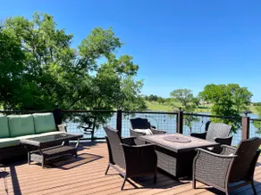 Lakeside Horseshoe Hideaway/Sleeps 13/Hot Tub - Image 3