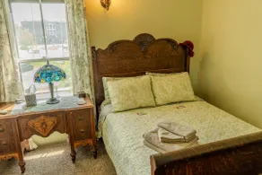 The Knapp Retreat - Image 4