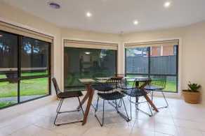 Relaxing 3bd in tranquil setting - Image 4