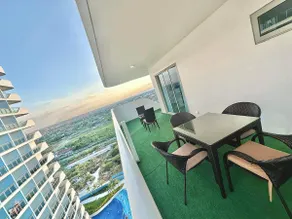 Royale Suite 1-BR Unit | Big Balcony Pool View - Image 3