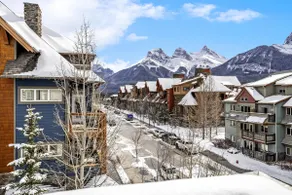 Mountain View Retreat: Elegant 3BR condo w/gym - Image 5