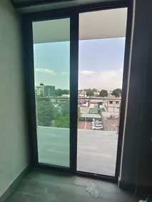 4-bed apartment with elevator and rooftop. - Image 4