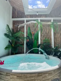 Hot tub near Everglades Park and Florida Keys - Image 2