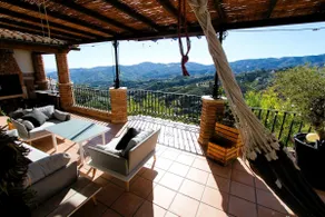 Pura Vida Terrace - Image 2