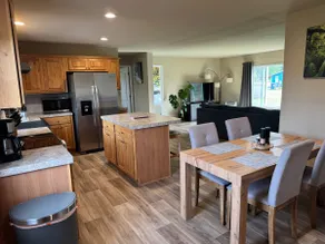 Brower Bungalow - Image 2