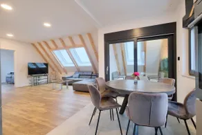 Renovated City Glamour Apartment - Image 2
