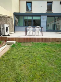 house with garden and terrace close to train station - Image 3