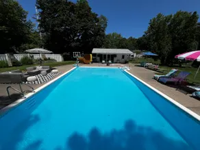 The Pool House on Nassau~King bed/private bathroom - Image 2