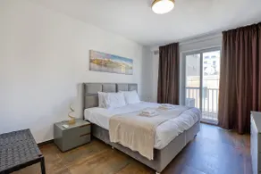 Spinola Gem | Stylish 1BR Near Bars & Restaurants - Image 2