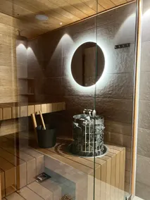 Luxury lounge | Sauna | Parking | Air conditioning - Image 4