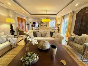 Villa Majestic with Mountain View, Pool and Wi-Fi - Image 3