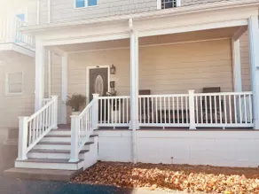 Stylish home next to train to Boston, near Salem - Image 2