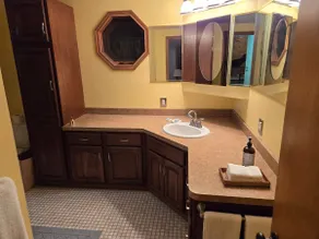 Library Lounge - Entire House - Image 4