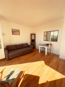 1-star studio in Versailles, cozy near castle - Image 2