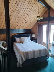 Cozy Cabin at Johnson Lake - Image 2