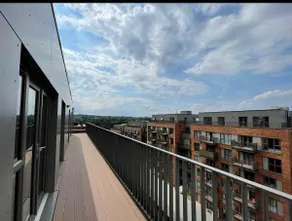 Maidstone Luxury Penthouse 3 bedroom apartment & parking - Image 4