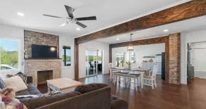 RiverSuite1-Experience the view w/a group of 10+ - Image 4