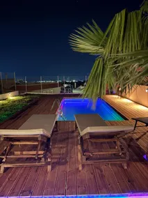 Sea View Sunrise Luxury Apartment - Image 3