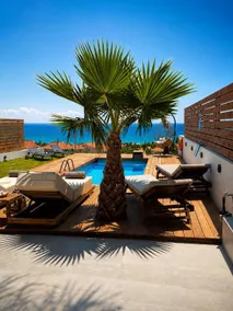 Sea View Sunrise Luxury Apartment - Image 5