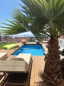 Sea View Sunrise Luxury Apartment - Image 4