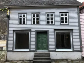 Hellandbui in Oyrgata - Image 2